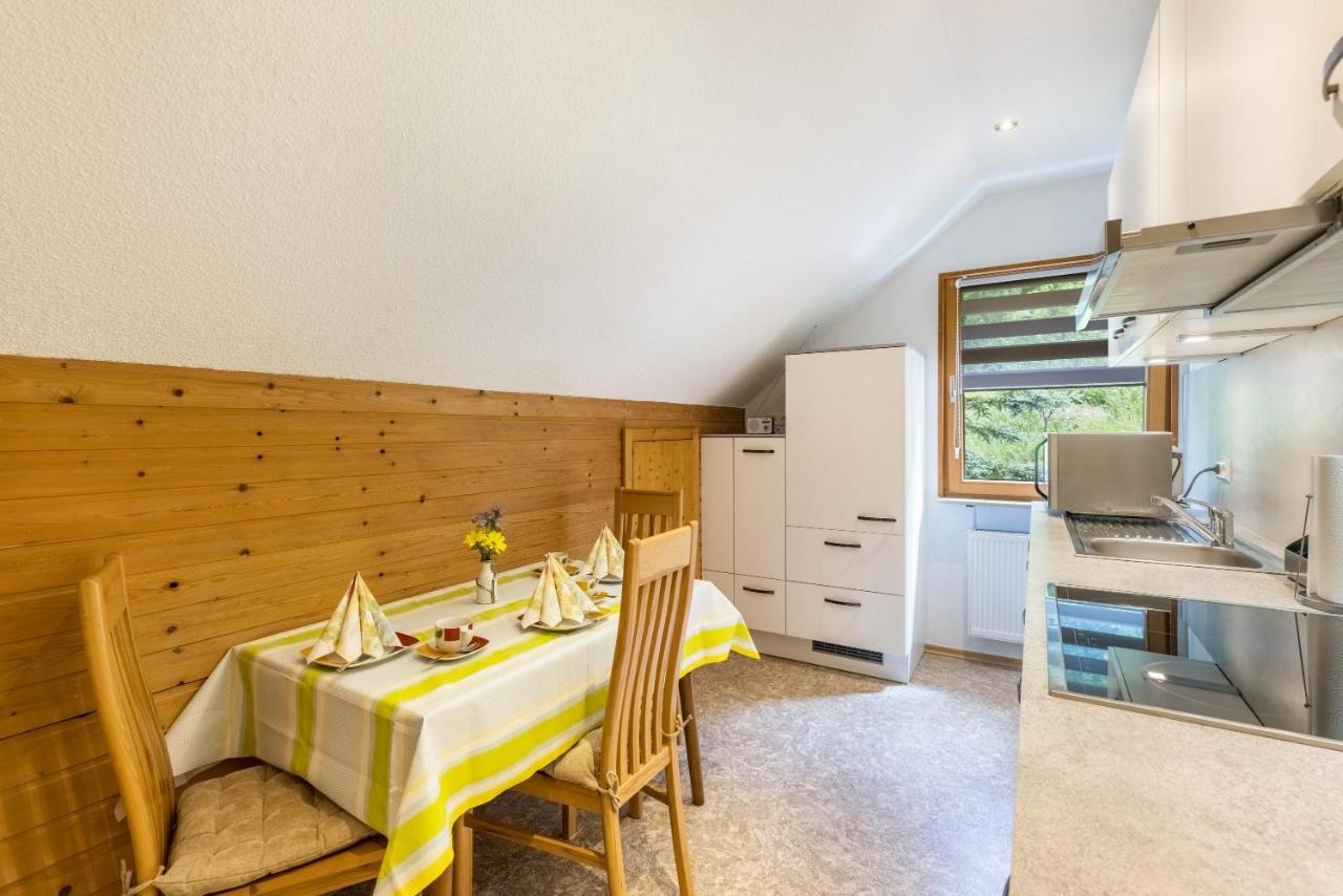 Ferienwohnung Haus Am Wald Messstetten Exteriör bild